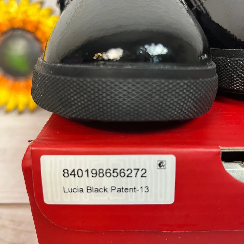 See Kai Run Lucia Black Patent Mary Jane Shoes Kids Size 13 NEW
